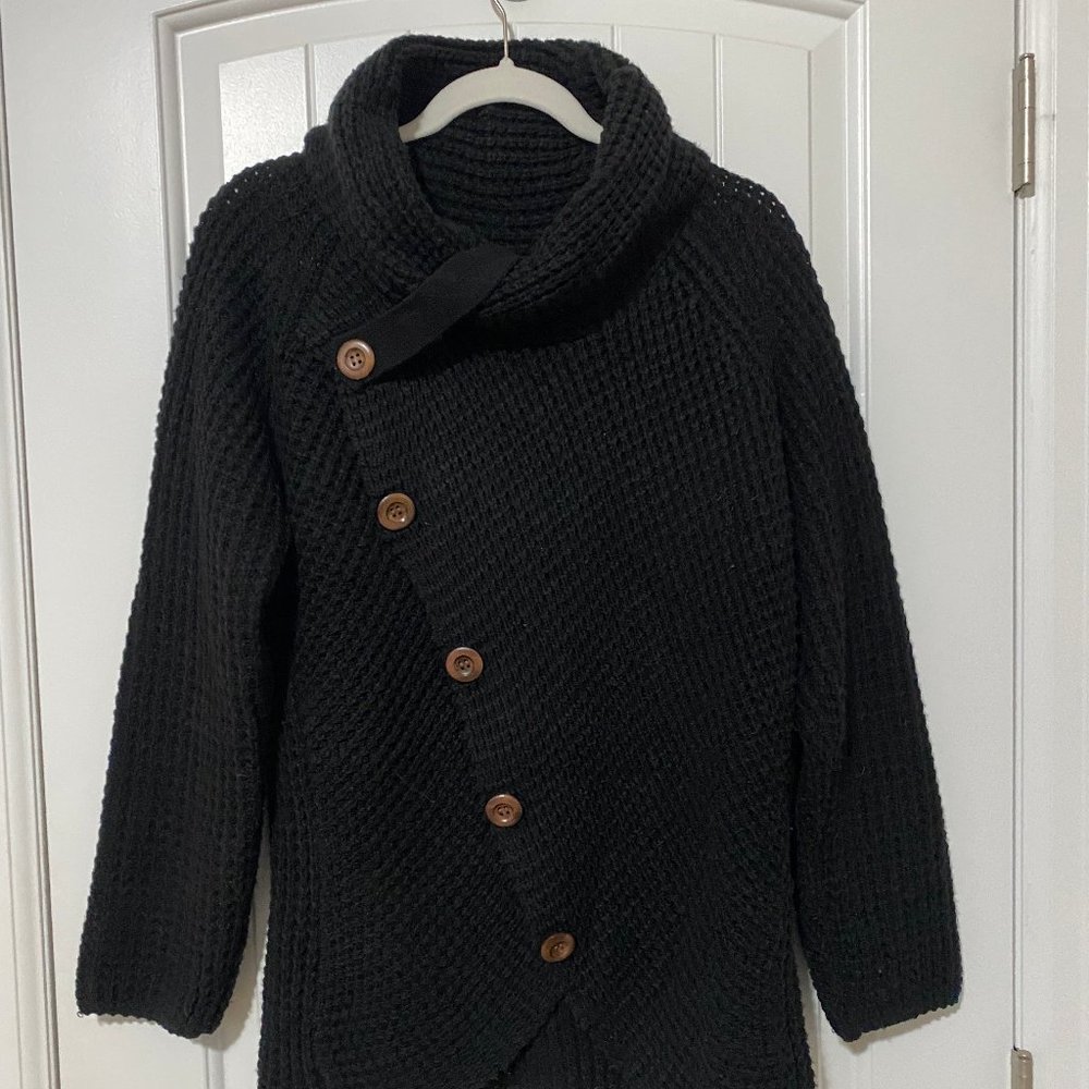 Amazon Fashion Black Scoop Neck Sweater